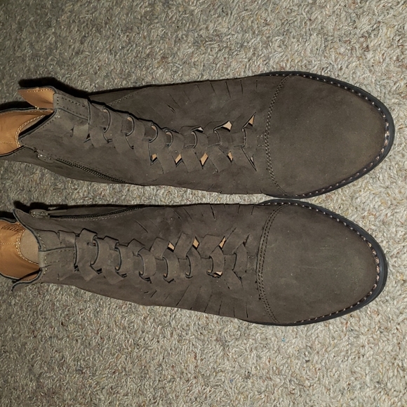 Cute cut out Ankle Boots - Picture 5 of 5